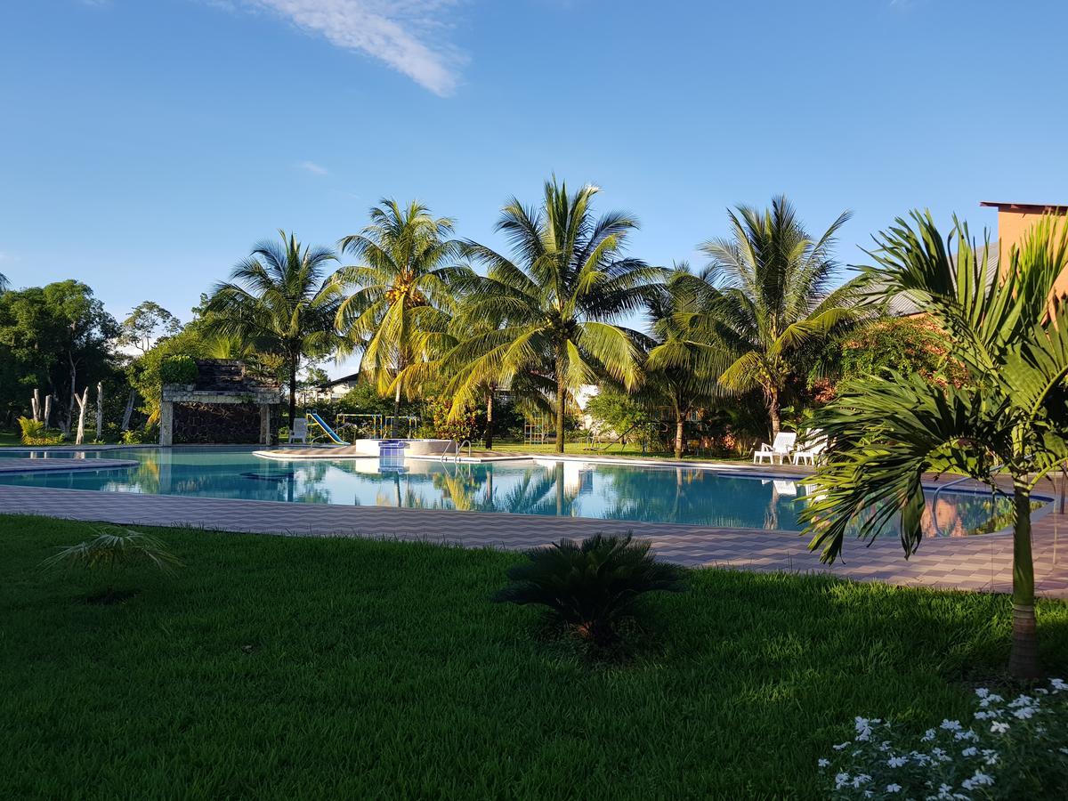 Gran Hotel De Lago - Lago Agrio Nueva Loja Kültér fotó