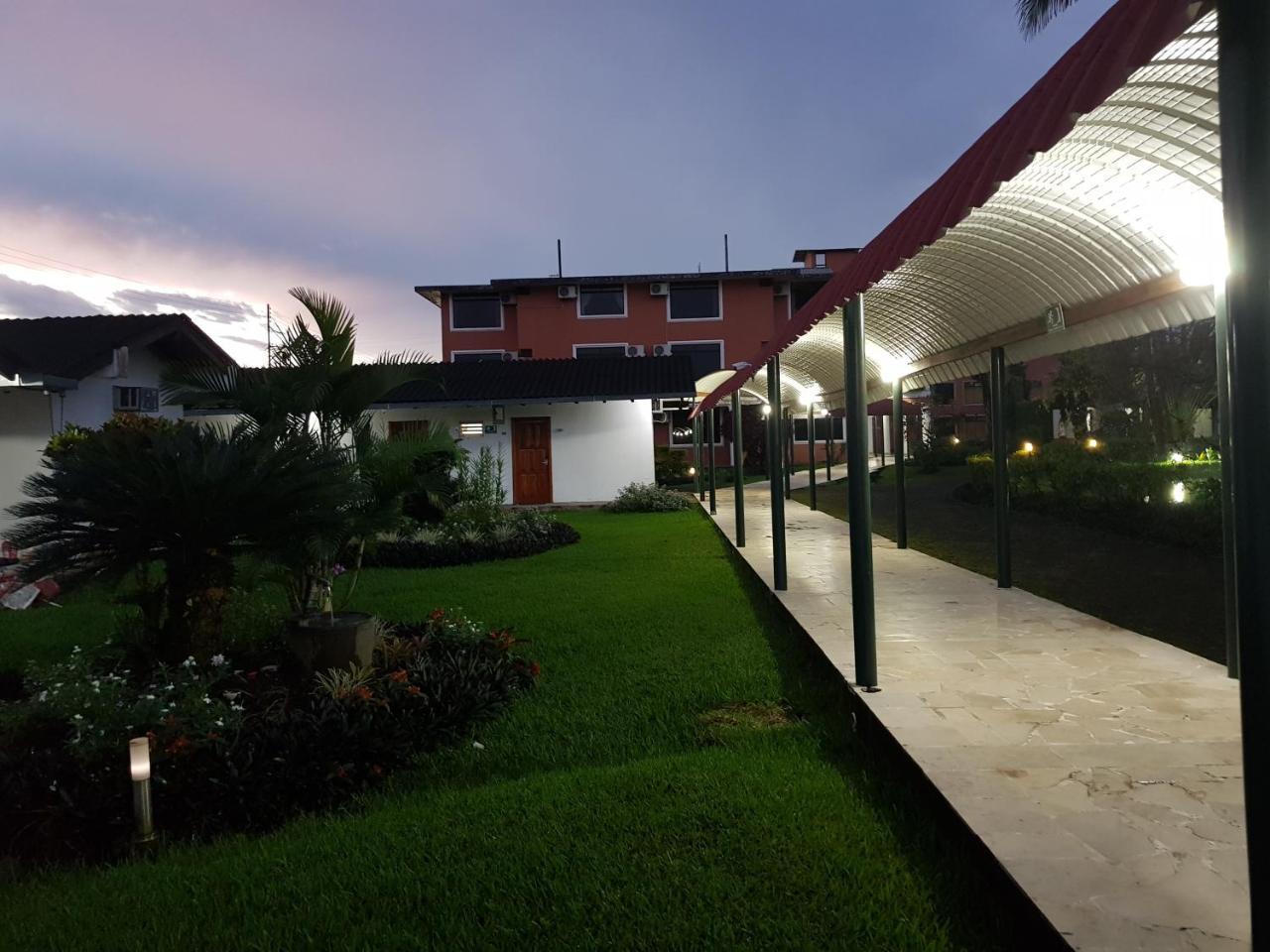 Gran Hotel De Lago - Lago Agrio Nueva Loja Kültér fotó