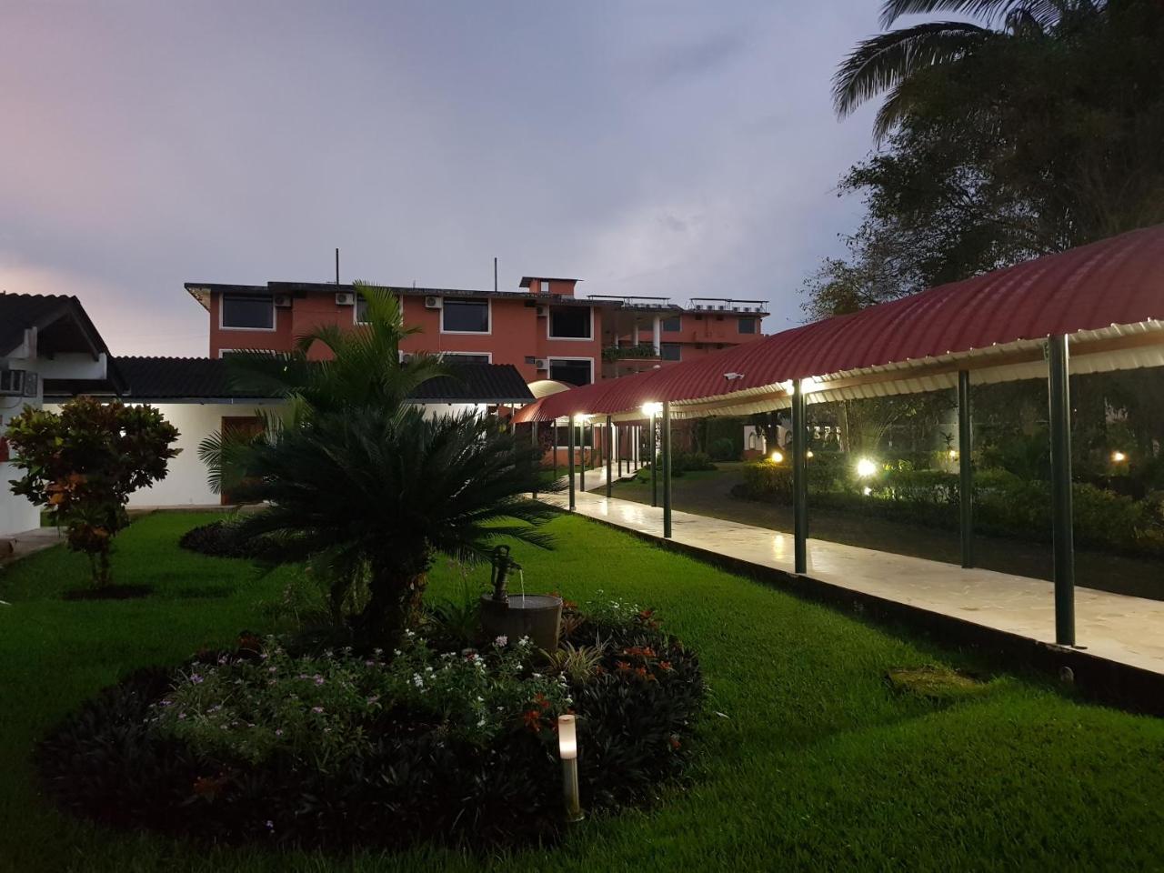 Gran Hotel De Lago - Lago Agrio Nueva Loja Kültér fotó