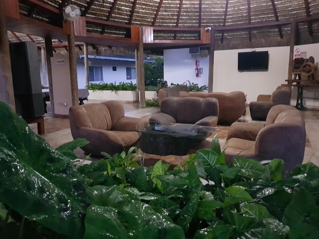 Gran Hotel De Lago - Lago Agrio Nueva Loja Kültér fotó