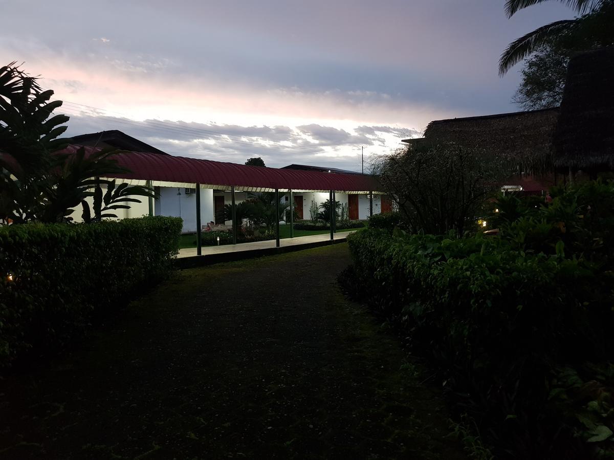 Gran Hotel De Lago - Lago Agrio Nueva Loja Kültér fotó