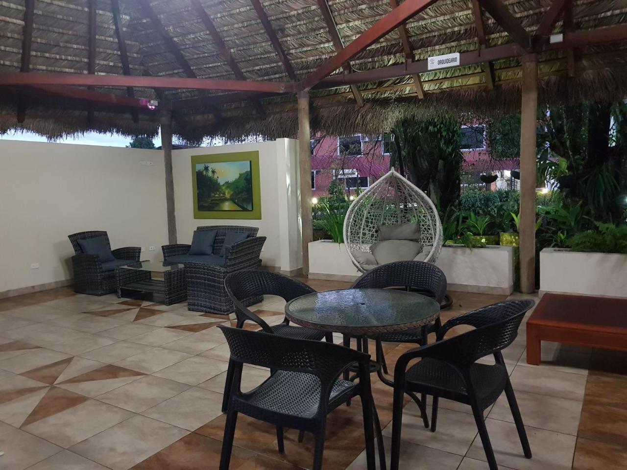 Gran Hotel De Lago - Lago Agrio Nueva Loja Kültér fotó