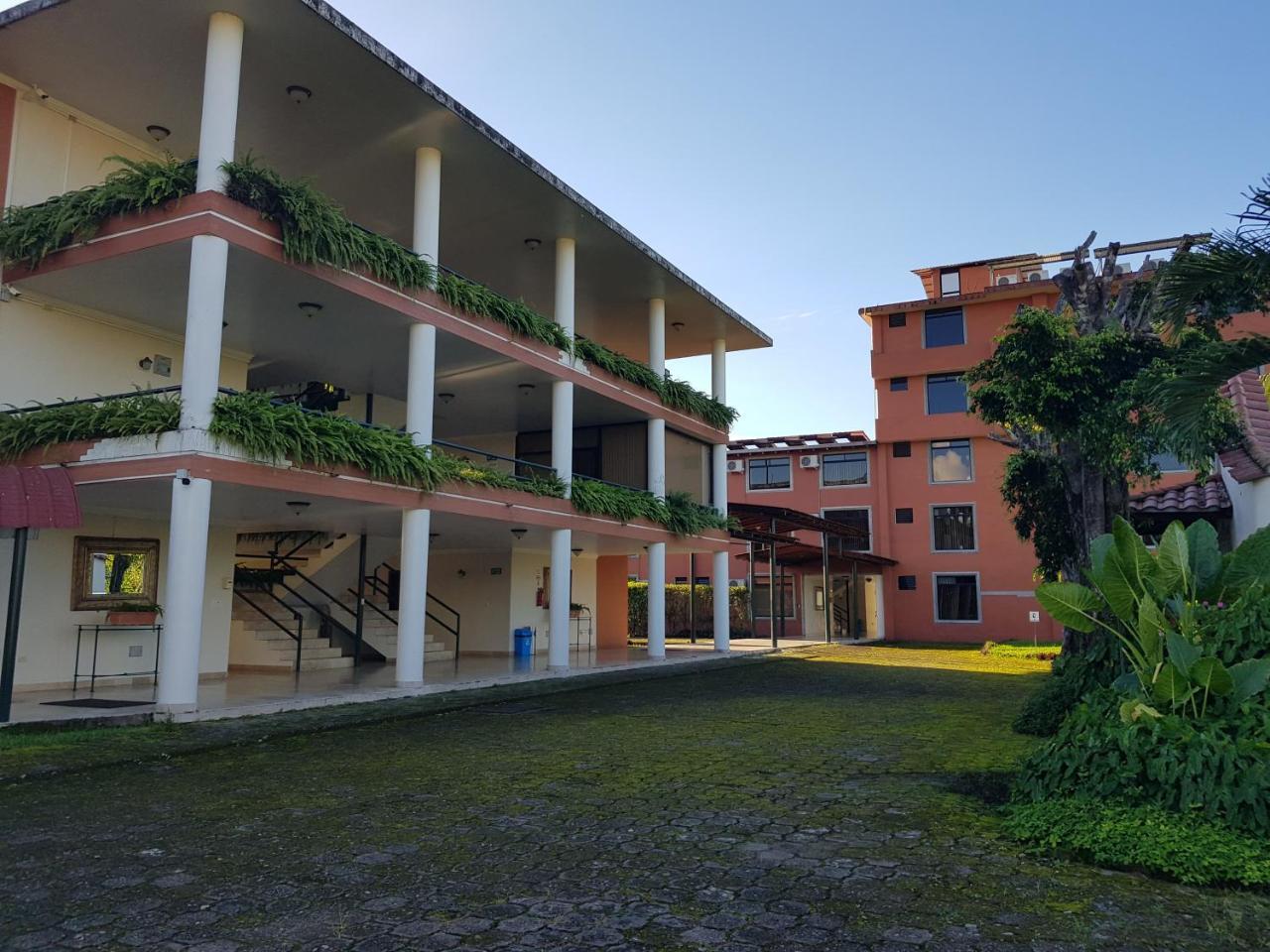 Gran Hotel De Lago - Lago Agrio Nueva Loja Kültér fotó